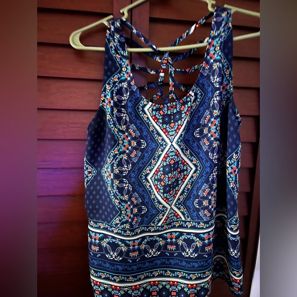 Pretty pattern, size lg, Xhilaration, flowy top